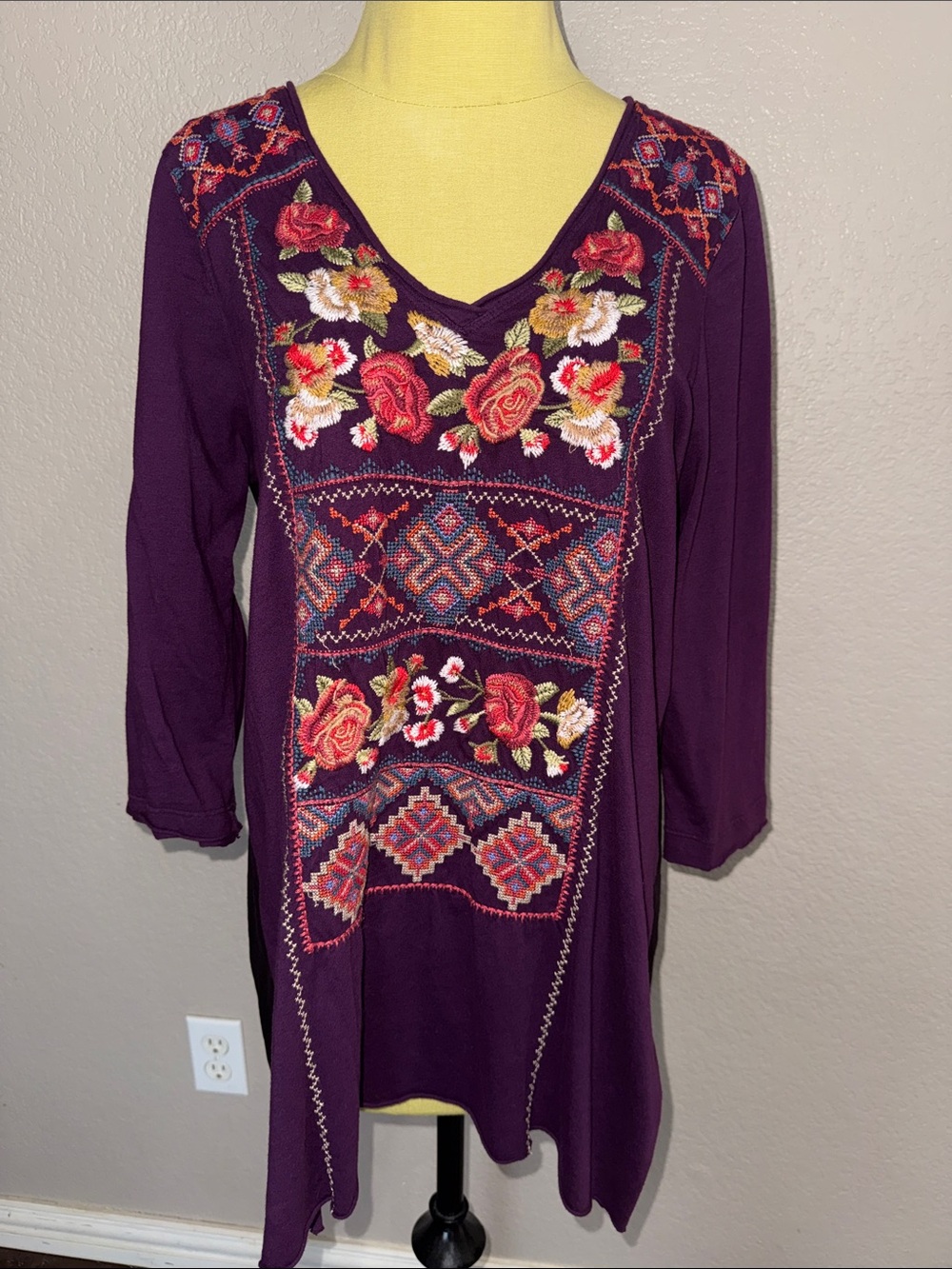 Johnny Was Embroidered V-Neck Tunic Purple Medium